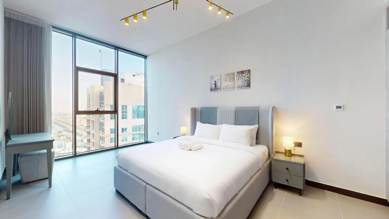 Mbl Royal - Cosy One Bedroom With City View Dubai